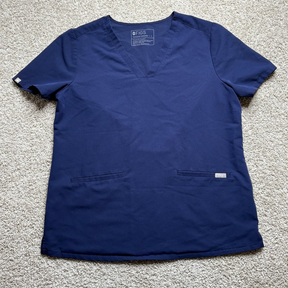FIGS Casma Three Pocket Scrub Top